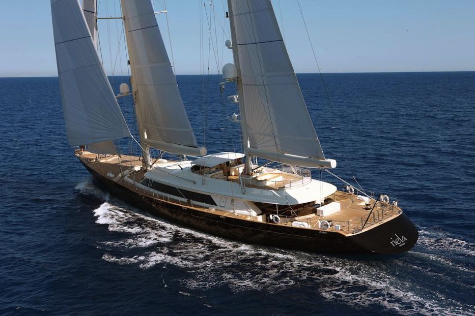 yacht
